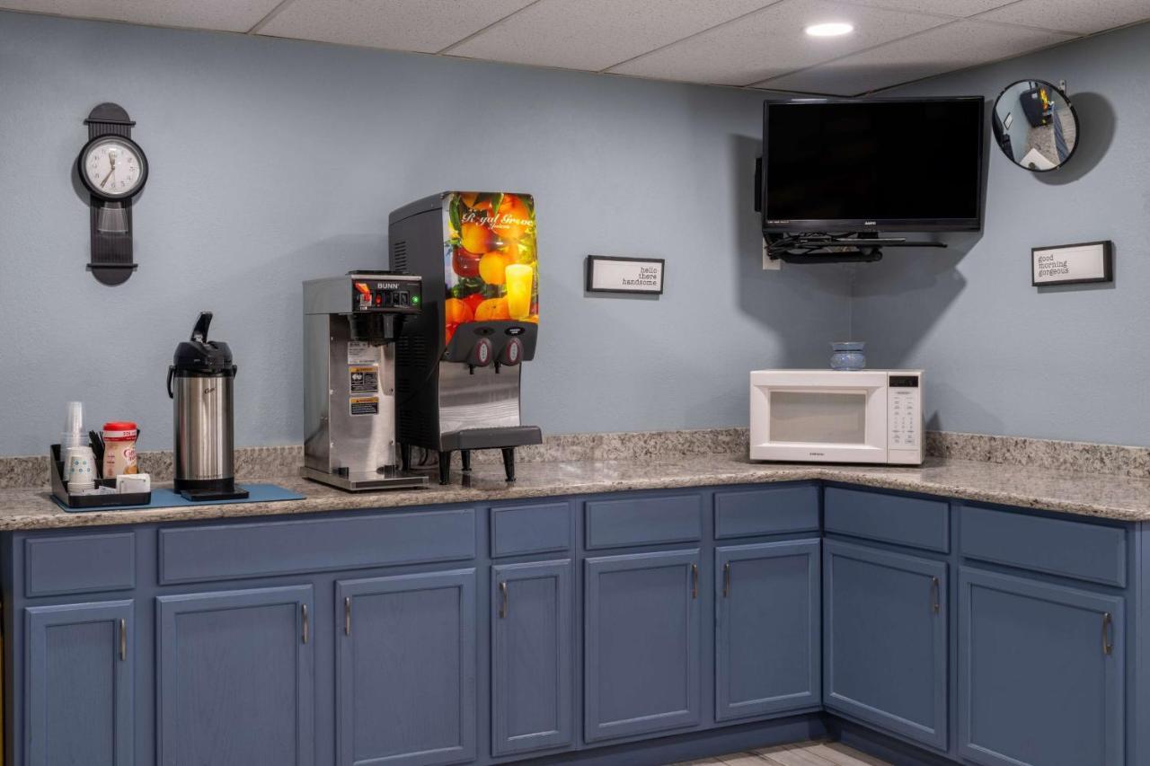 Super 8 By Wyndham Merrillville Kültér fotó